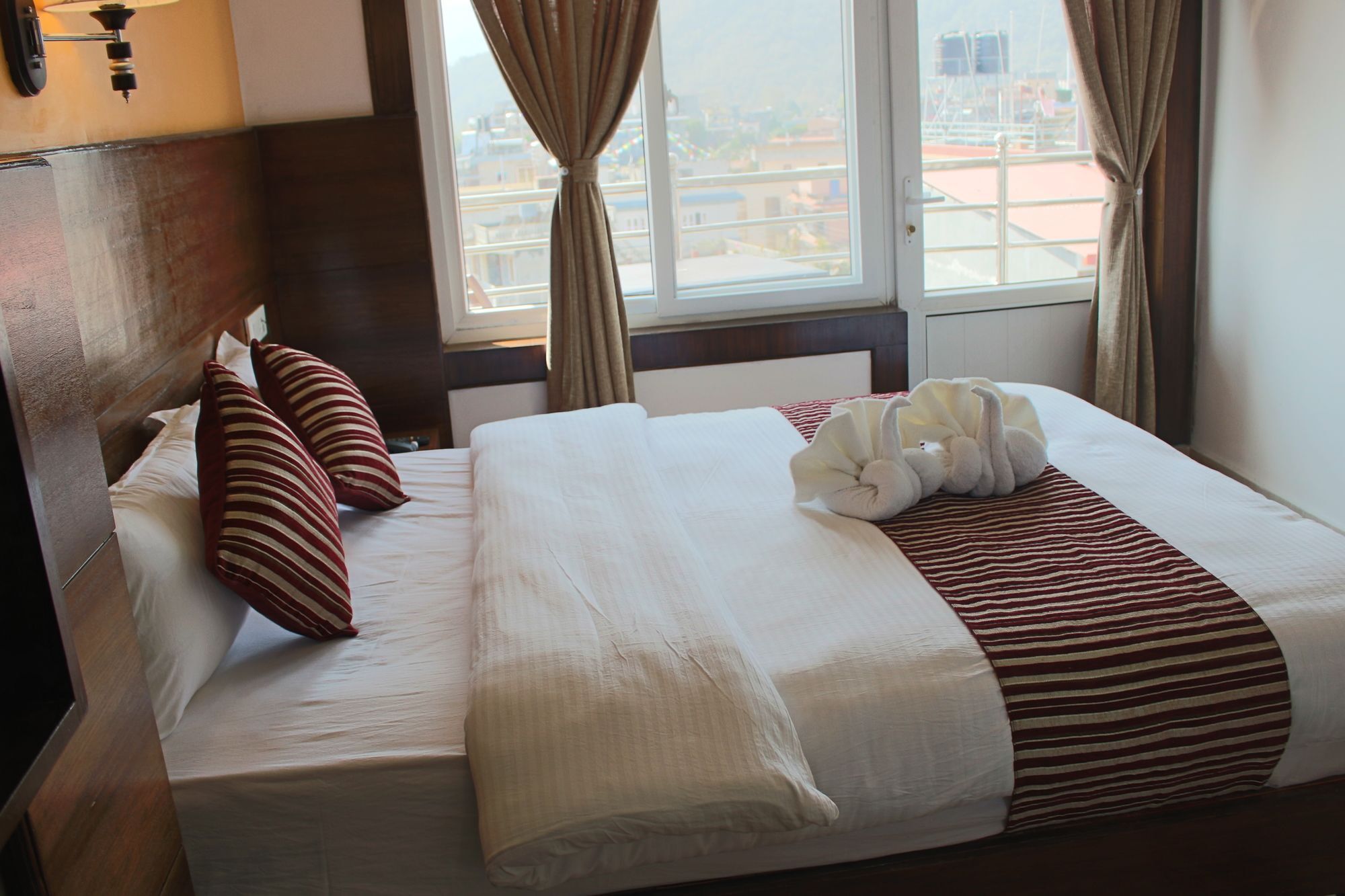 Hotel Lakeside Pokhara Eksteriør billede