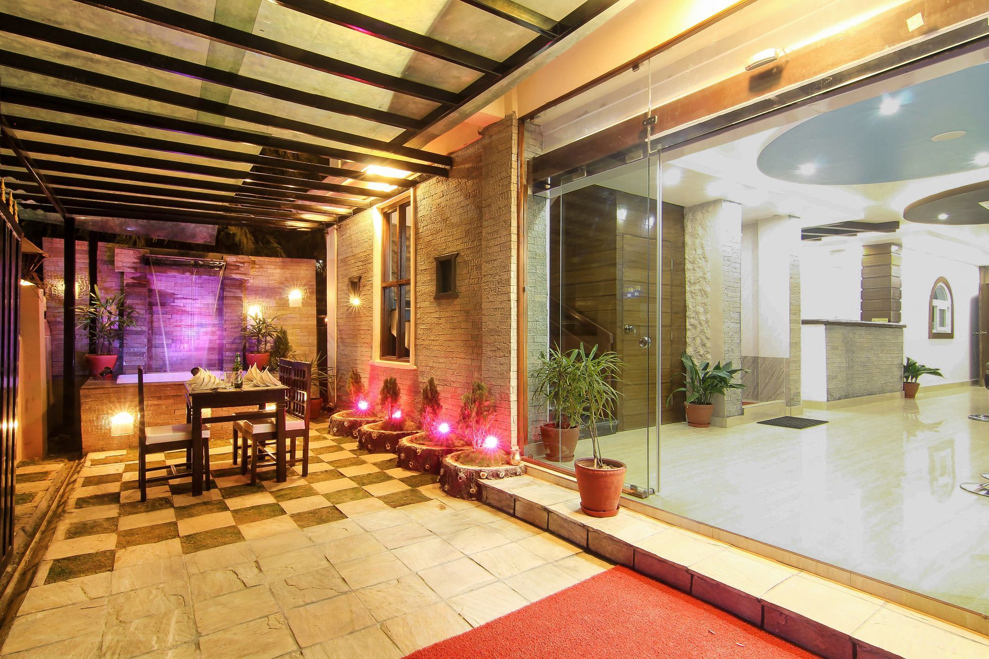 Hotel Lakeside Pokhara Eksteriør billede