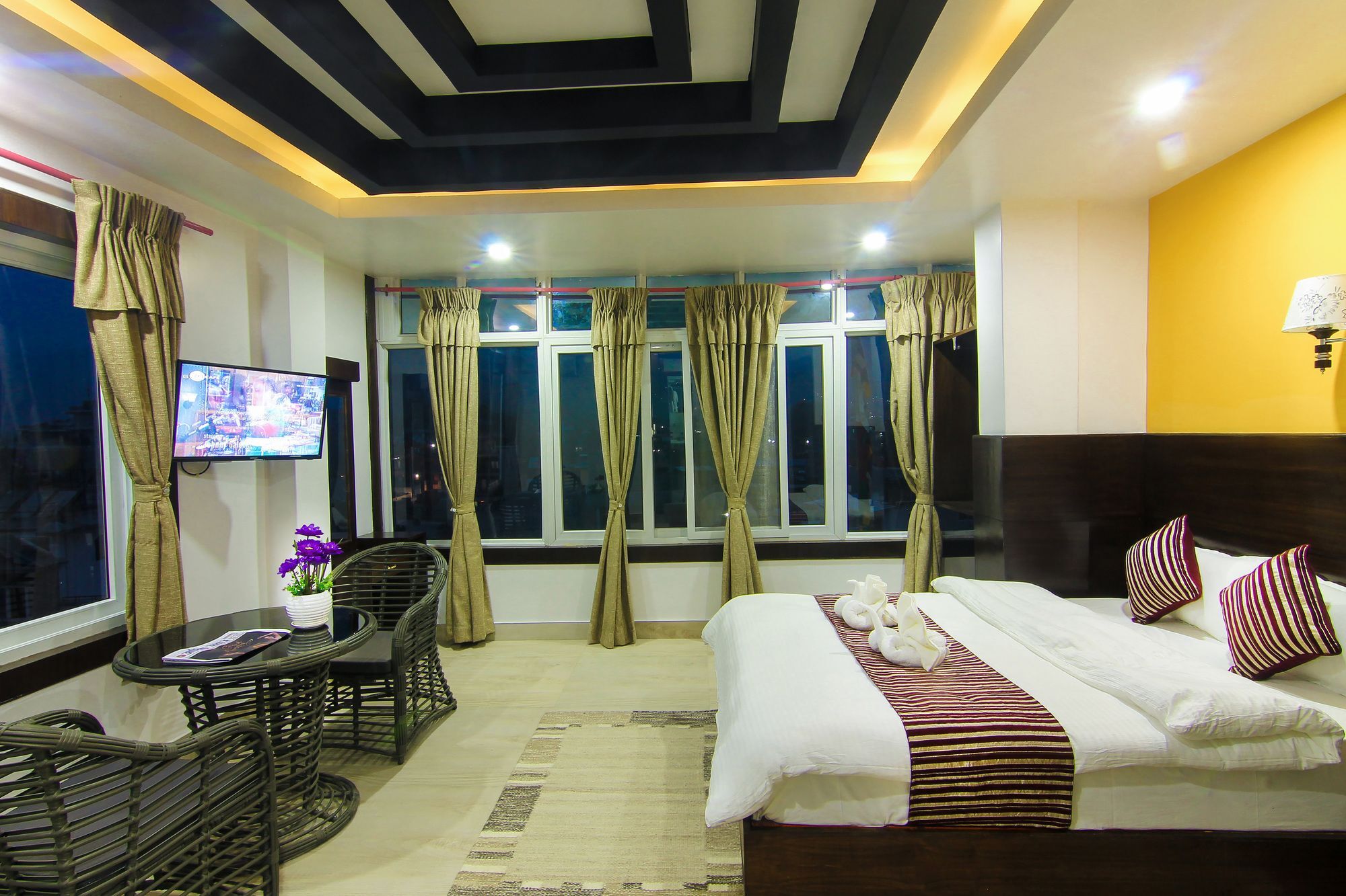 Hotel Lakeside Pokhara Eksteriør billede